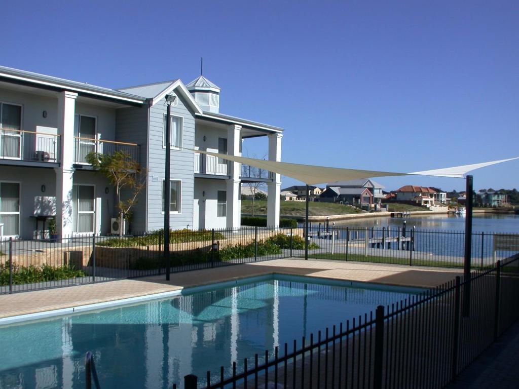 C Mandurah Apartment Resort