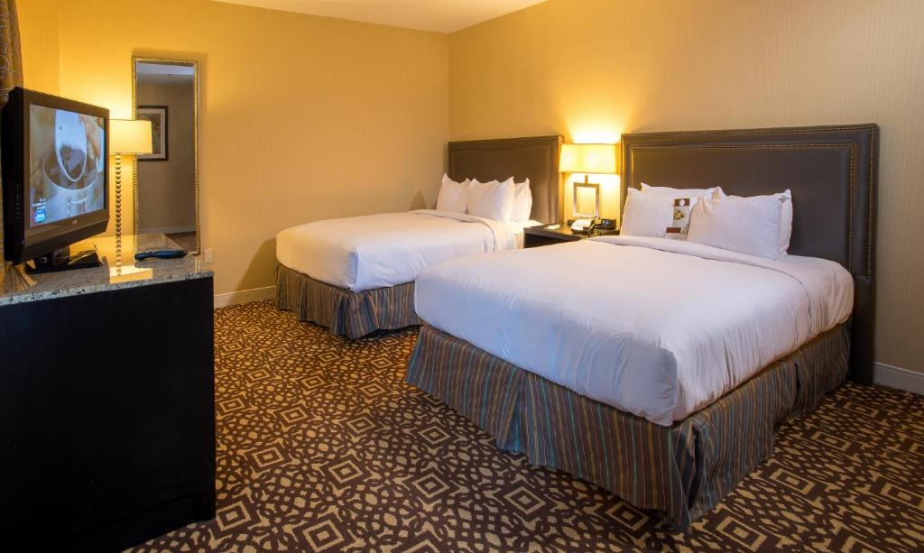 DoubleTree Suites by Hilton Detroit Downtown - Fort Shelby